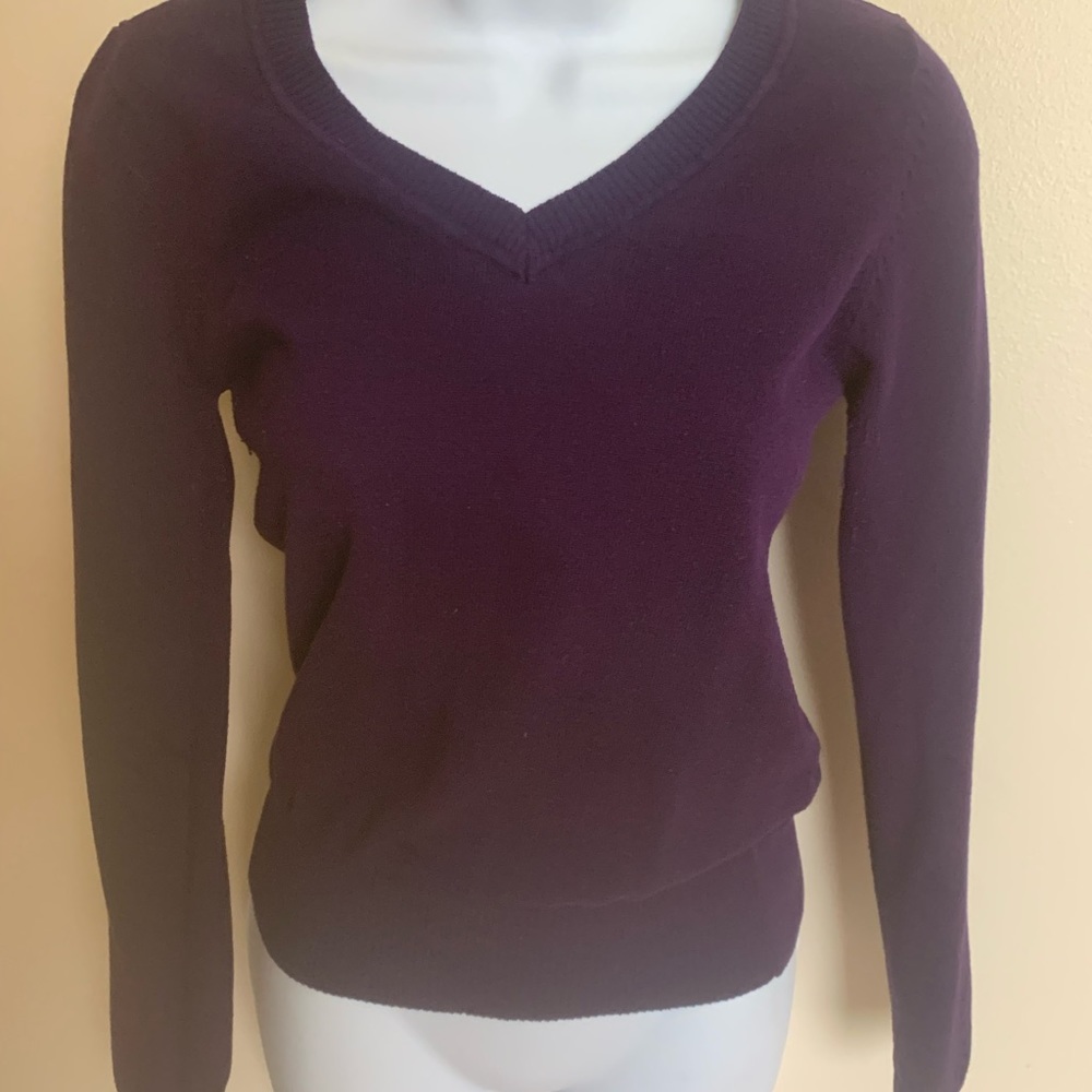 Sweaters. - Picture 13 of 16